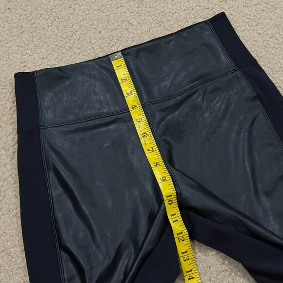 Athleta Delancey Shine Tight Faux Leather Black Size Medium - Picture 7 of 8